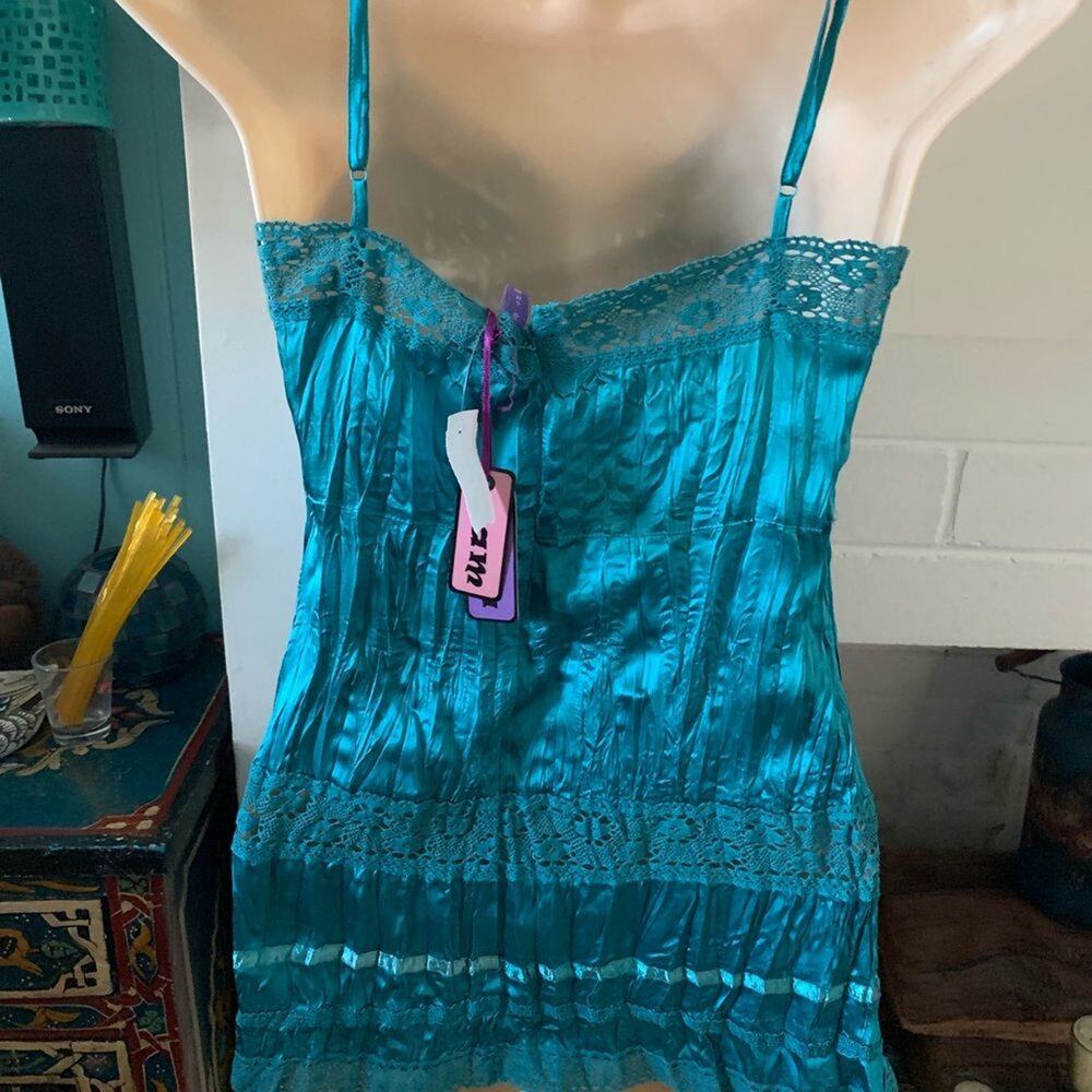 NWT LF STORES EMMA & SAM TEAL SILK CAMISOLE CAMI TOP XS - Picture 6 of 8